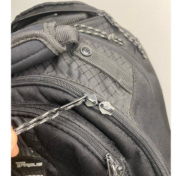 Targus 15.4" Rolling Laptop Backpack TSB700, In-Line Rollers, Telescoping Handle - Picture 4 of 10